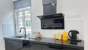 Family Townhome | Private kitchen - Ngio Homestay Batu Pahat old street (Batu Pahat)