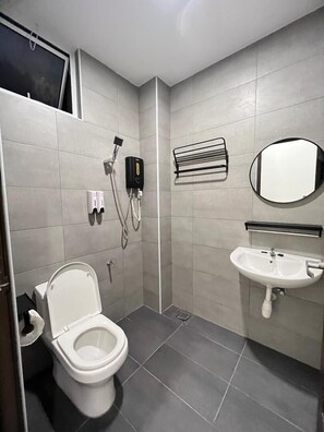 Townhouse Keluarga | Kamar mandi