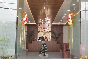 Free daily continental breakfast - Sarla Hotel Inn (Noida)