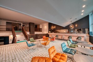 Coin salon dans le hall