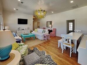 Unclassified image, 2 of 58, button