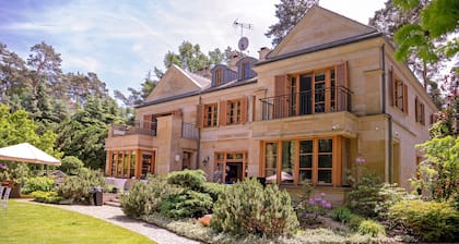 Stately Home 25 mins to central Warsaw