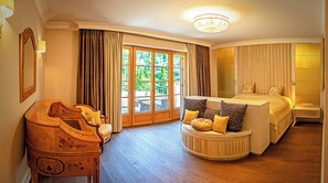 5 Schlafzimmer, Schreibtisch, Bügeleisen/Bügelbrett, kostenloses WLAN