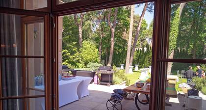 Stately Home 25 mins to central Warsaw