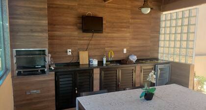 Beautiful house, 3 bedrooms, 2 suites with gourmet terrace, 650m from the beach, 300 from Shop.