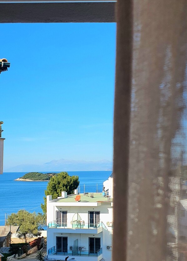 Front of property - Hotel de Ksamil (Ksamil)