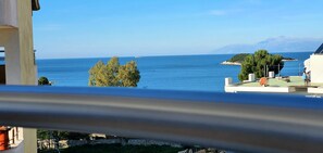 Front of property - Hotel de Ksamil (Ksamil)