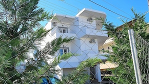 Ảnh chưa phân loại, 4 trong số 14 ảnh, nút