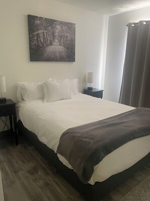 4 bedrooms, iron/ironing board, free WiFi, bed sheets