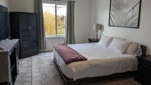 4 chambres, fer et planche à repasser, accès au Wi-Fi (inclus)