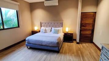 5 bedrooms, iron/ironing board, free WiFi, bed sheets