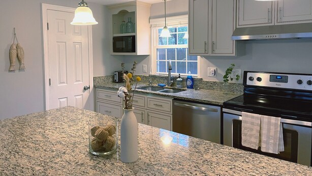 Unclassified image, 1 of 15, button - Centrally located family friendly townhome (Yarmouth)