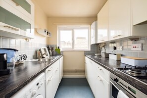 Kühlschrank, Ofen, Herdplatte, Geschirrspüler