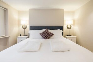1 chambre, fer et planche à repasser, Wi-Fi gratuit, draps fournis