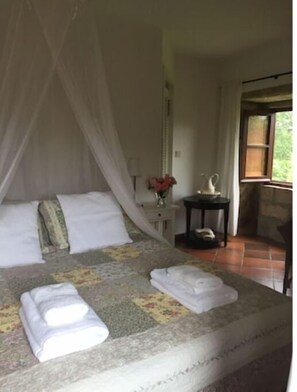 3 bedrooms, iron/ironing board, travel cot, WiFi