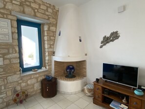 Interior - Traditional Cycladic Villa in Aspro Chorio - Paros Island (Aspro Chorio)