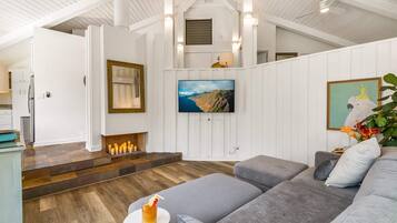 TV connectée, cheminée