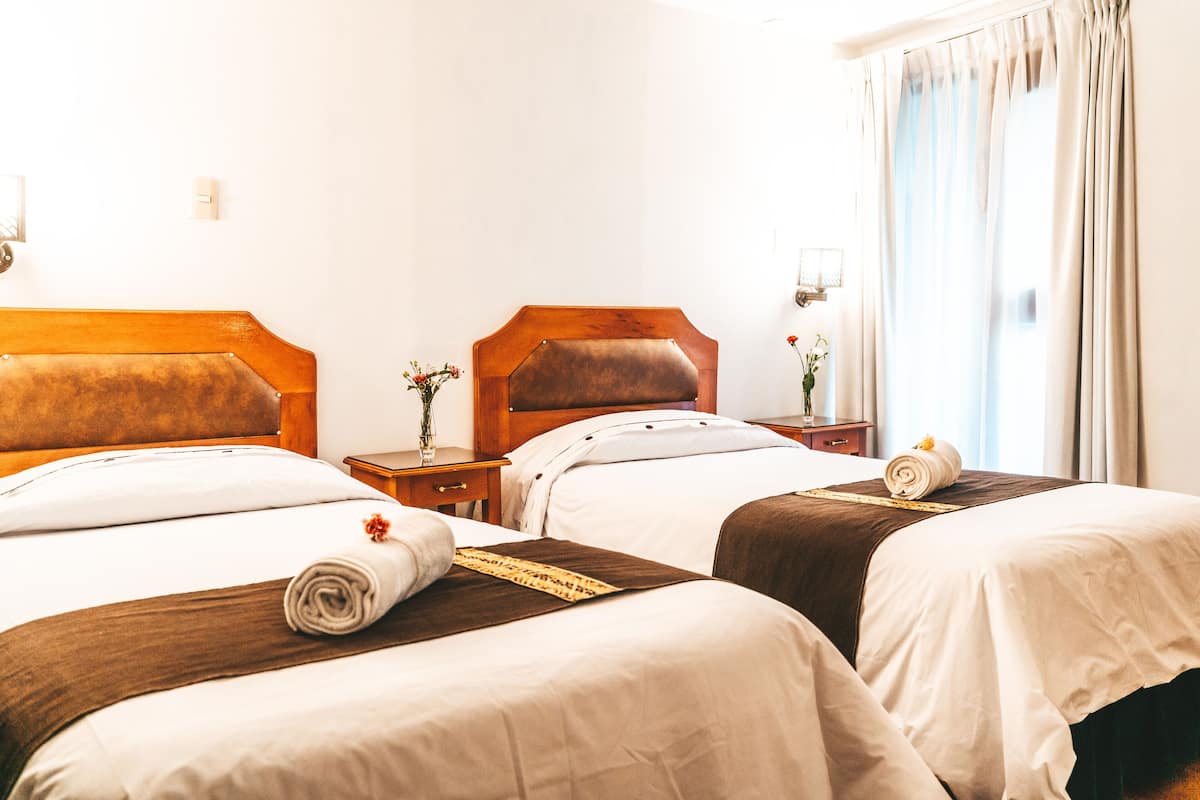 Exclusive Twin Room | In-room safe, soundproofing, free WiFi