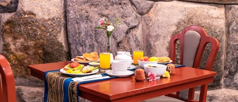 Desayuno continental incluido todos los días