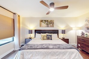 3 habitaciones, tabla de planchar con plancha, internet y ropa de cama 