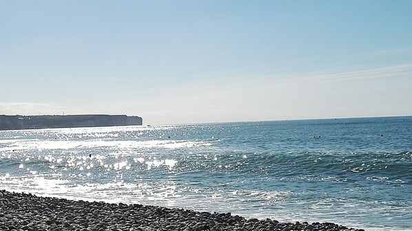 Unclassified image, 1 of 34, button