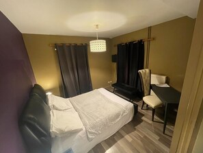 免费 WiFi、床单