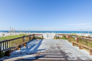 Sur la plage