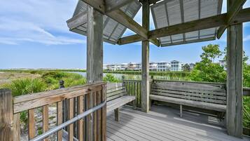 Enceinte de lâhĂ©bergement