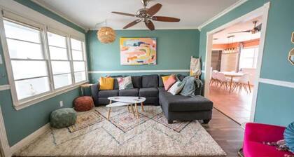 The “LBK Peach" 4/3 home near TTU & med dist.