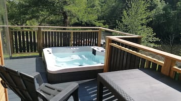 Bain à remous extérieur