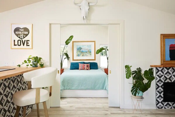 1 habitación, tabla de planchar con plancha, wifi gratis y ropa de cama 