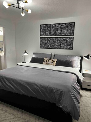 3 bedrooms, desk, iron/ironing board, free WiFi - Newly Remodeled 3 Bed 2 Bath home, minutes from everything (Pendleton)