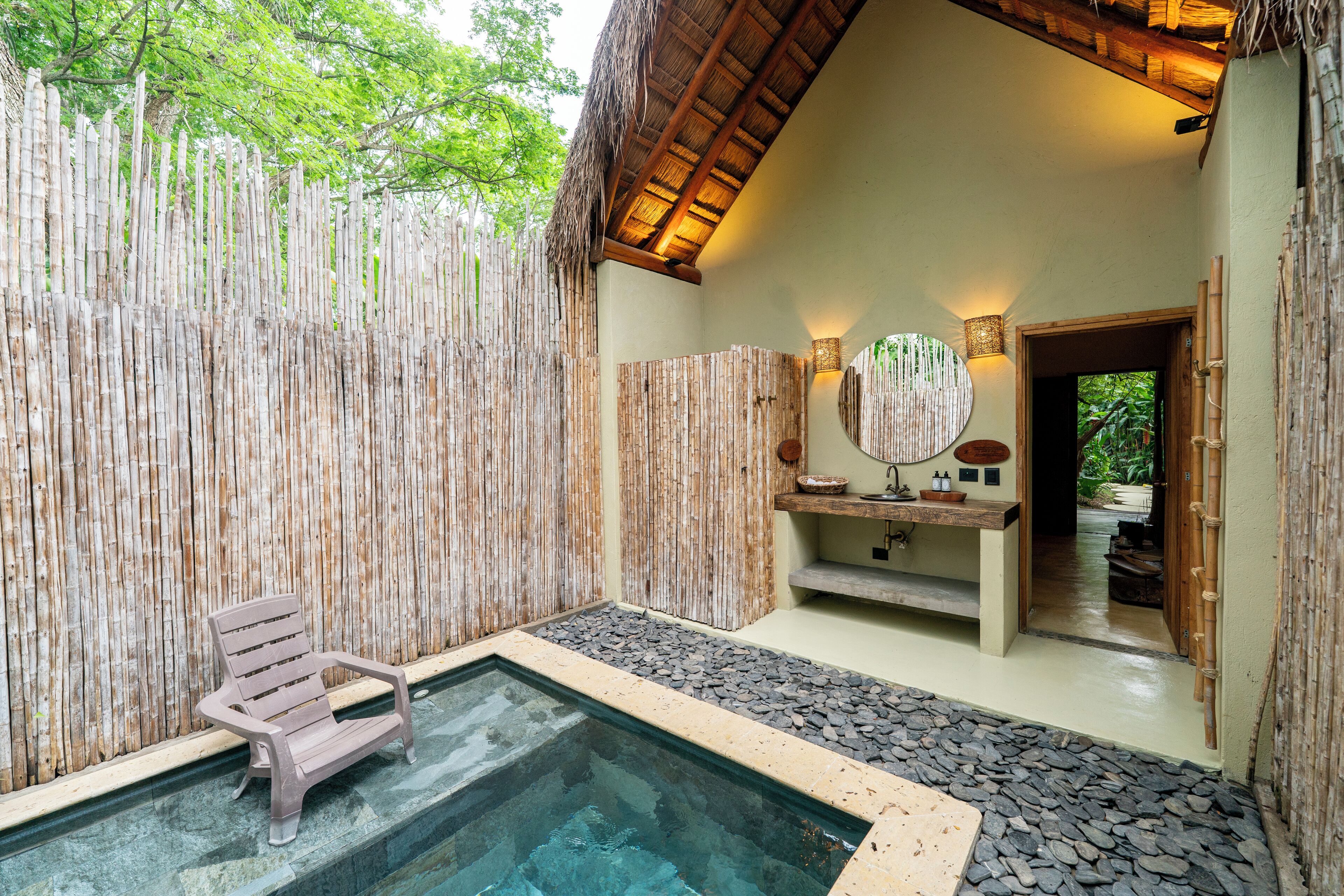 华丽小屋, 1 张大床, 私人游泳池 | 浴室 | 吹风机、浴袍、肥皂、洗发水