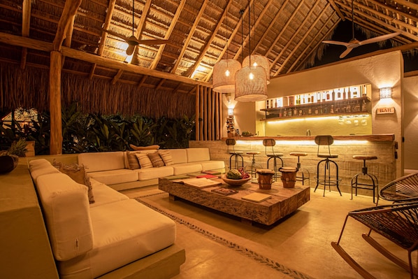 Bar (in der Unterkunft)