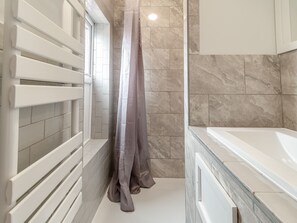 Towels - Bluebell Apartment - UK42381 (Bridlington)