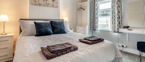 1 bedroom, free WiFi, bed sheets