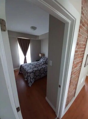 3 chambres, fer et planche à repasser, Wi-Fi gratuit, draps fournis