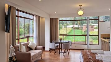 6 slaapkamers, een strijkplank/strijkijzer, gratis wifi, beddengoed