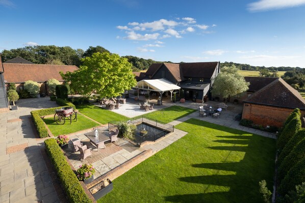 Property grounds - Coltsfoot Country Retreat (Knebworth)