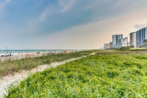 On the beach - Palms Resort Getaway (Myrtle Beach)