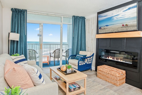 Oceanfront at Seawatch resort, family friendly amenities, pools, lazy river, gym