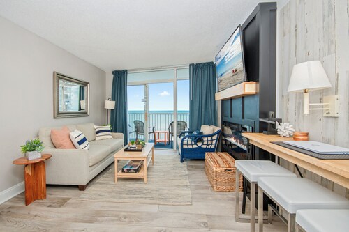 Oceanfront at Seawatch resort, family friendly amenities, pools, lazy river, gym