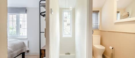 2 chambres, Wi-Fi gratuit, draps fournis