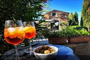 Outdoor dining - House SanMArtino - Holidays in a country house steeped in history  (Cafaggio)