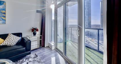 Grand Royal Condos -Mississauga SQ One
