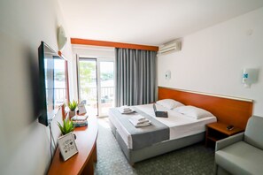 1 Schlafzimmer, Schreibtisch, WLAN