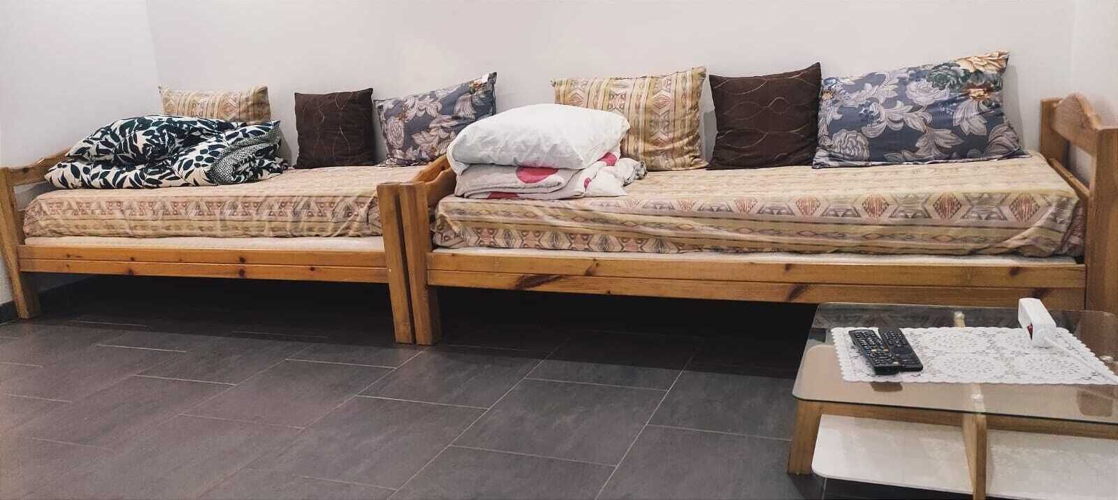 1 chambre, fer et planche à repasser, Wi-Fi gratuit, draps fournis