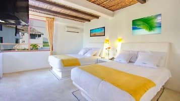 Habitación clásica | Tabla de planchar con plancha, wifi gratis y ropa de cama