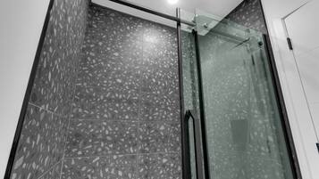 Douche, séchoir à cheveux