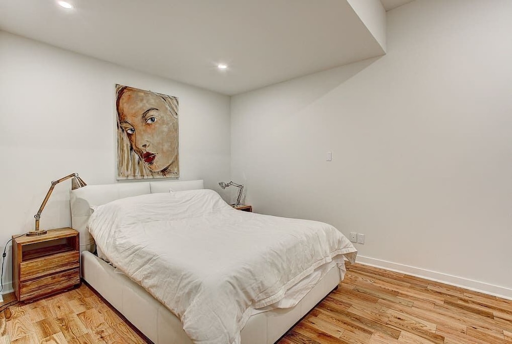 UNIQUE. 2500 SF HIGH END PROPERTY Montreal Vrbo